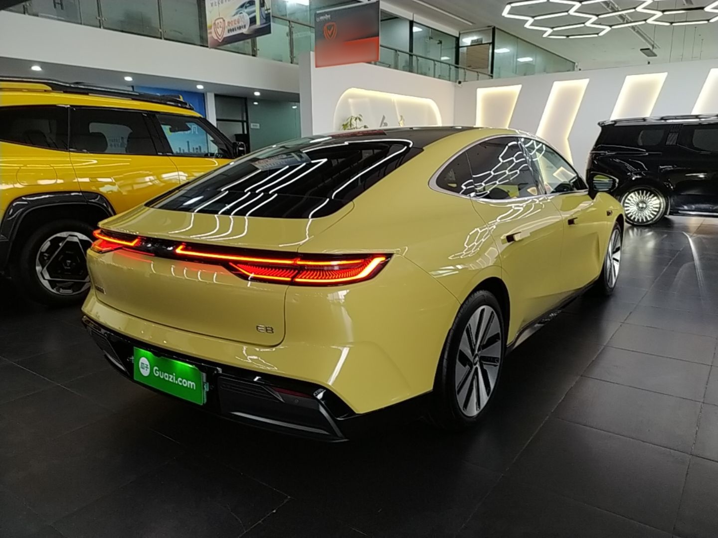 Geely Galaxy E8 2024 665 km Range Rear-Drive Starship Long-Range Version — снимка 6