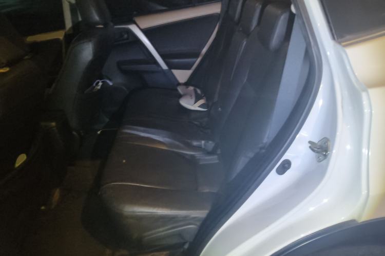 Used Toyota RAV4 2013 2.0L CVT Two-Wheel Drive Urban Edition
