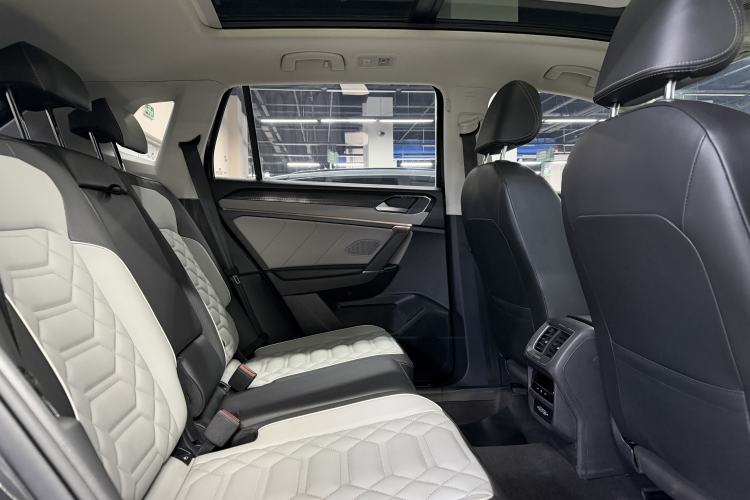 Used Volkswagen Tayron 2023 280TSI Two-Wheel-Drive Luxury Plus Advanced Version
