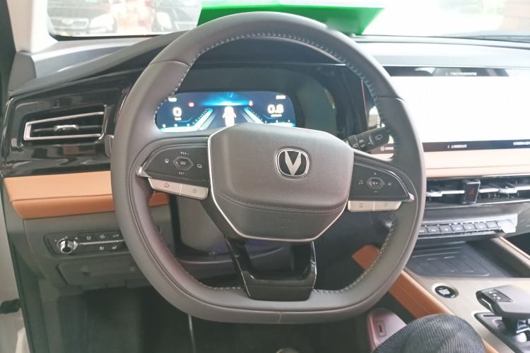 Used Oshan X7 PLUS 2023 Enjoy Edition 1.5T Automatic Pilot Model 7 Seats