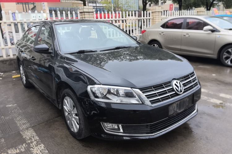 Used Volkswagen Lavida 2013 Restyled Classic 1.6L Manual Comfort Edition Front Right 45 Deg