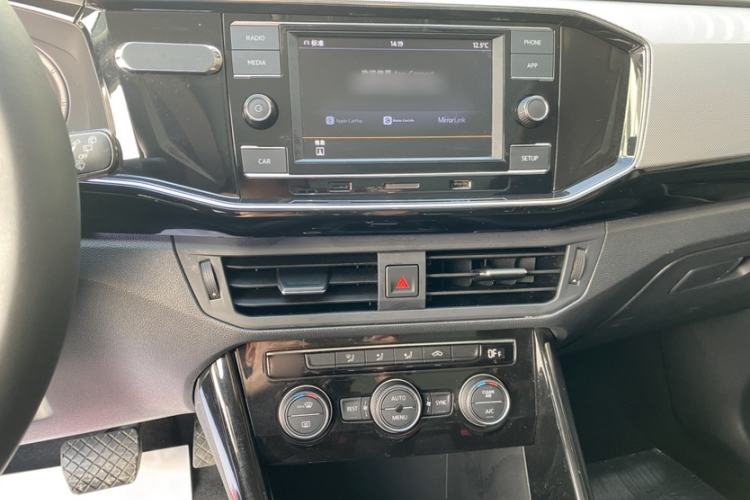 Used Volkswagen Tayron 2019 330TSI Two-Wheel Drive Luxury Model China VI Standard Audio And AC Panel