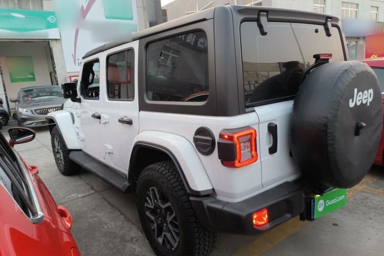 Used Jeep Wrangler 2024 2.0T Sahara Four-Door Edition
