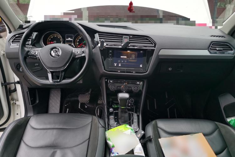 Used Volkswagen Tiguan L 2020 330TSI Automatic Two-Wheel Drive Panoramic Comfort Edition China VI Standard Center Console