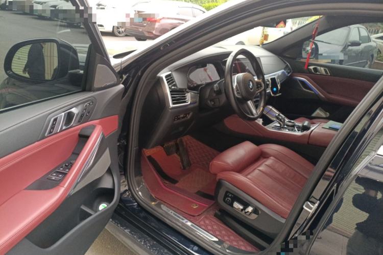 Used BMW X6 2021 xDrive40i Luxury Model with M Sport Package Driver Seat