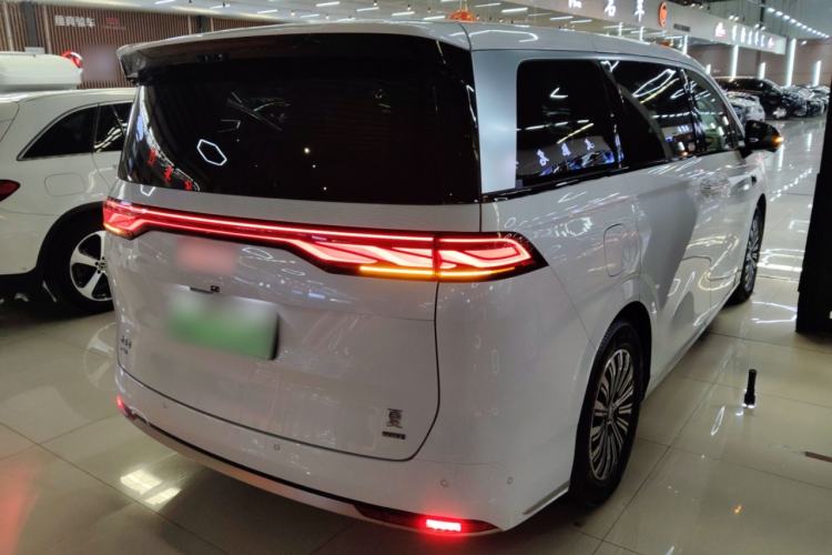 Used BYD Xia 2025 DM-i 1.5T 180km Beyond Edition
