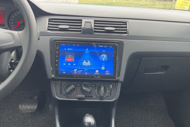 Used Volkswagen Santana 2021 1.5L Automatic Fashion Edition Audio And AC Panel