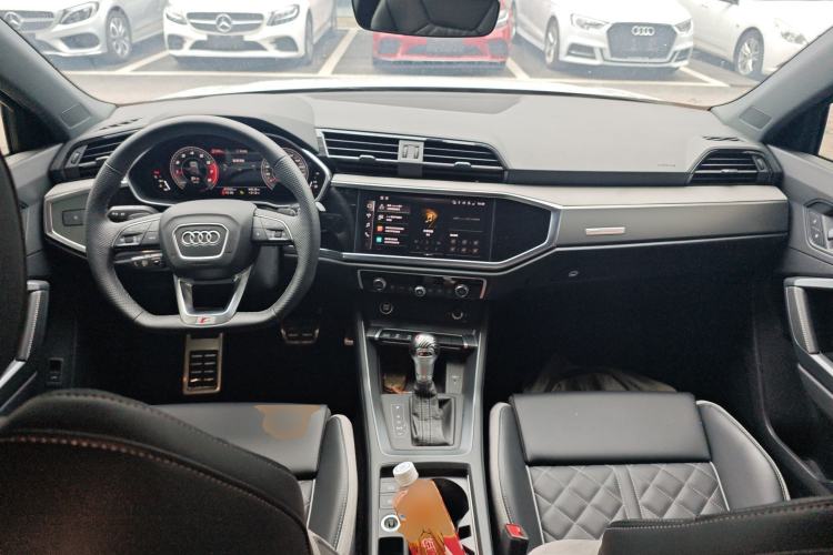 Used Audi Q3 Sportback 2024 40 TFSI Fashion Version Center Console