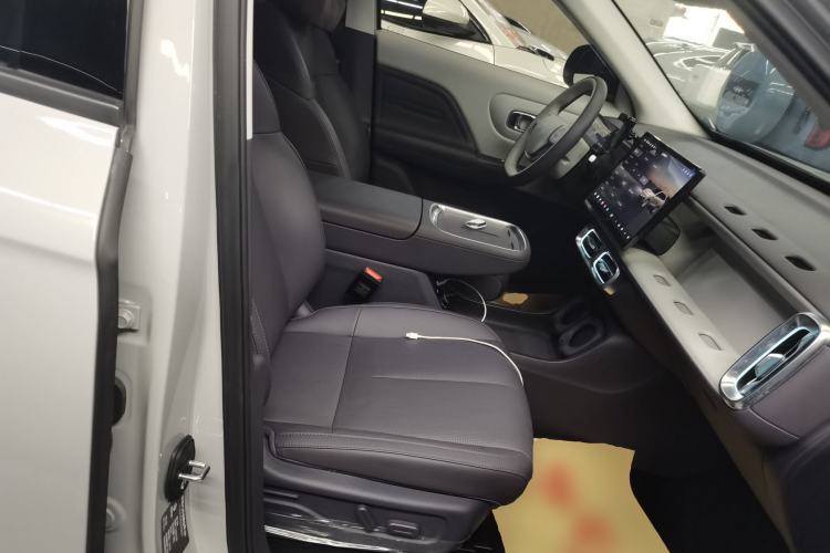 Used Leapmotor B10 2025 510 Joyful Edition
