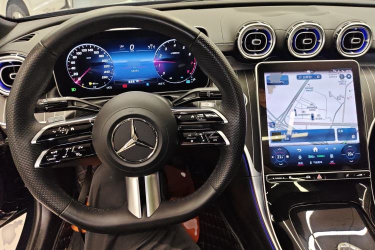 Used Mercedes-Benz C-Class 2023 Restyled C 260 L Night Edition Sports Version Center Console