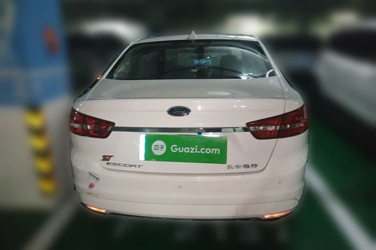 Used Ford Escort 2015 1.5L Automatic Fashion Model
