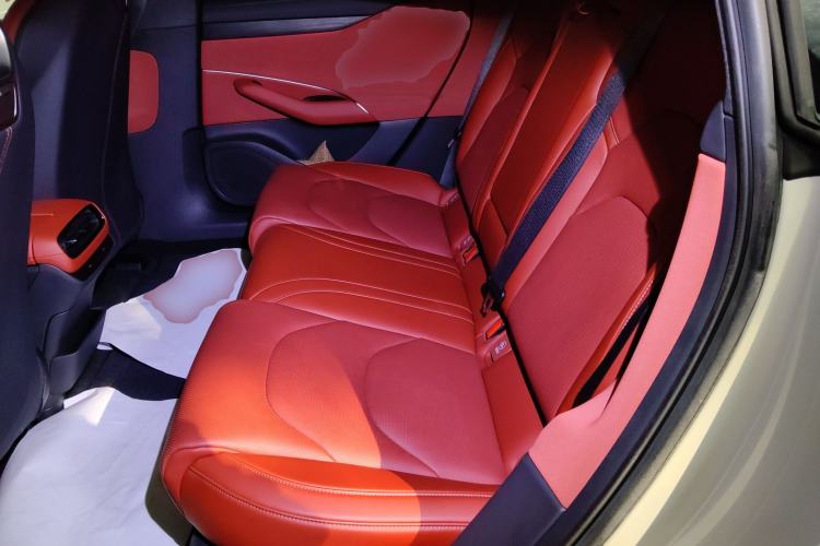 Used Xiaomi Auto SU7 2024 Rear-Drive Long-Range Intelligent Driving Version