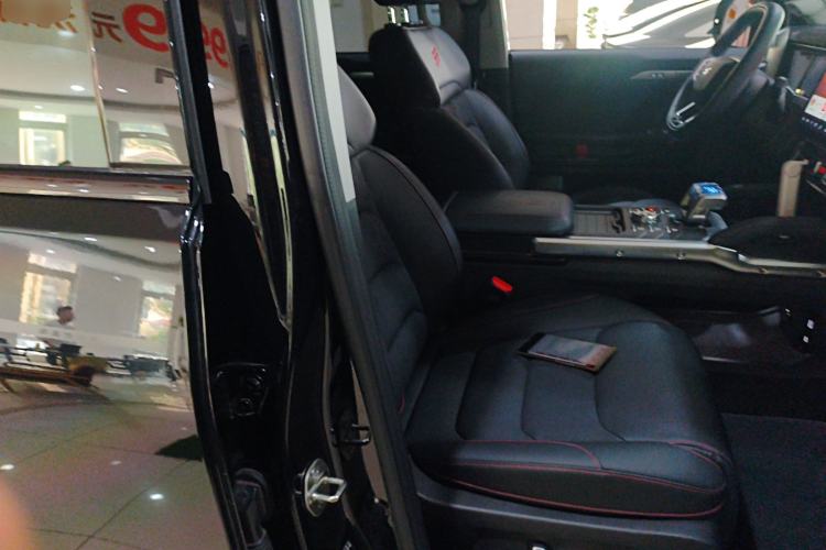Used JETOUR Shanhai Traveler C-DM 2025 206km XWD Extended-Length 7-Seater Right Front Seat