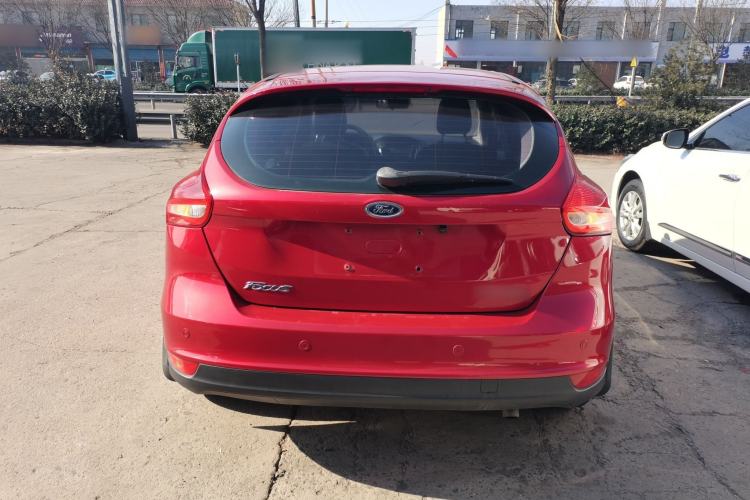 Used Ford Focus 2015 Hatchback 1.6L Automatic Fashion Edition
