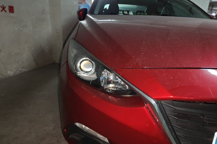 Used Mazda 3 Axela 2014 Sedan 1.5L Automatic Comfort Model