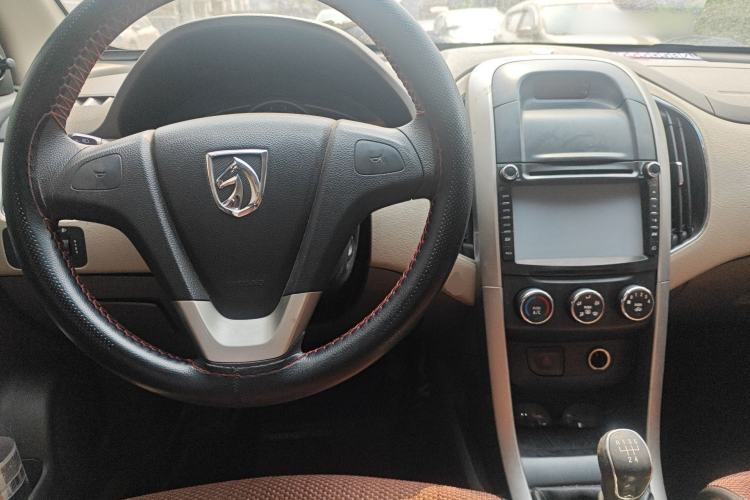 Used Baojun 630 2012 1.5L DVVT manual comfort version
