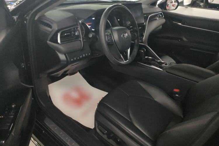 Used Toyota Camry 2023 2.0G Luxury Edition Driver Seat