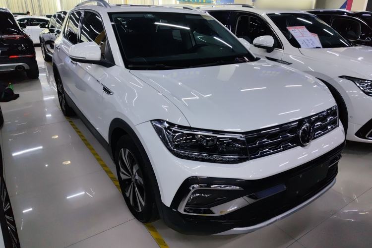 Used Volkswagen T-Cross 2019 280TSI DSG Luxury Edition Front Right 45 Deg