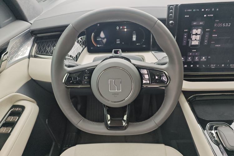 Used Zeekr 009 2022 Revised WE Version Steering Wheel