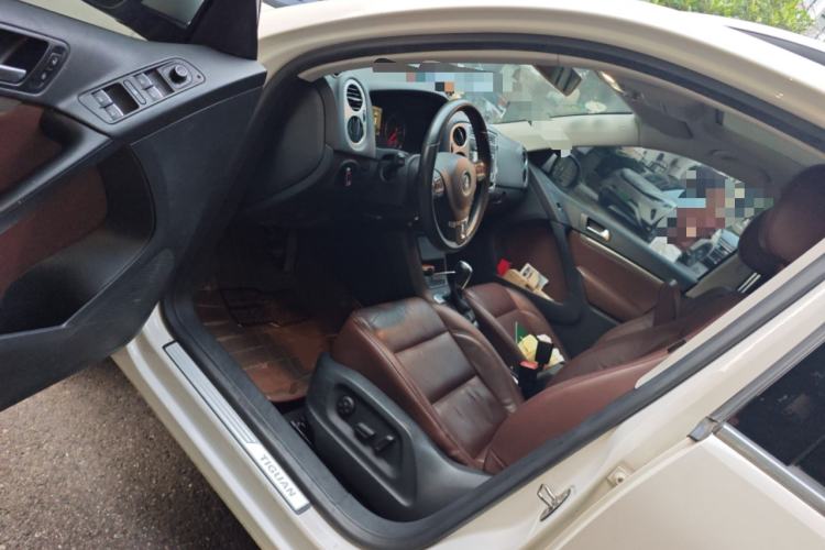 Used Volkswagen Tiguan 2013 1.8 TSI Automatic All-Wheel Drive Luxury Model Left Front Seat