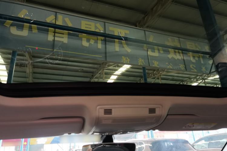 Used Volkswagen Tayron 2020 330TSI Two-Wheel Drive Luxury Smart Connectivity Version Headliner