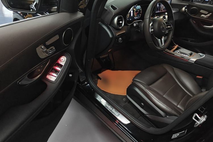 Used Mercedes-Benz GLC 2020 Facelift GLC 300 L 4MATIC Dynamic Edition
