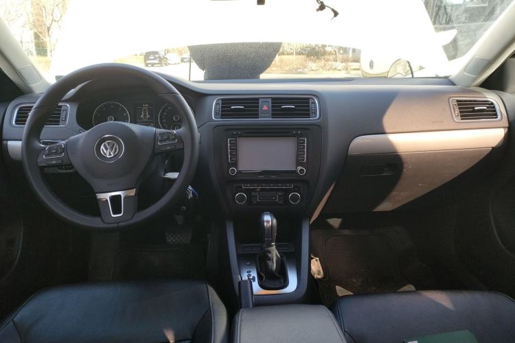 Used Volkswagen Sagitar 2014 Revised Version 1.4TSI Automatic Luxury Edition