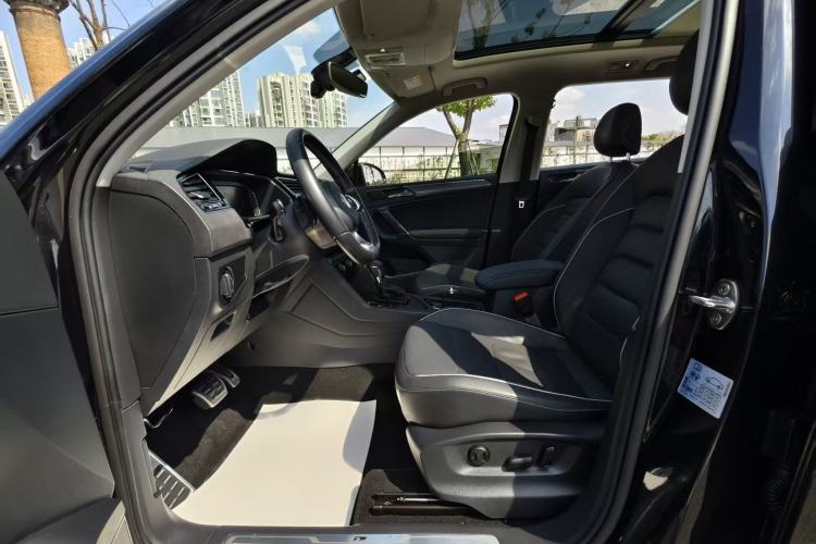 Used Volkswagen Tiguan L 2020 330TSI Automatic Two-Wheel Drive R-Line Flagship Version China VI Standard