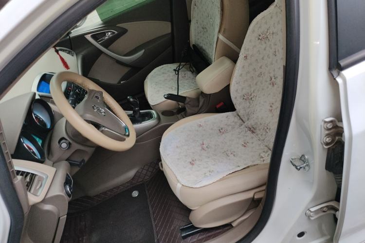 Used Buick GT 2010 GT 1.6L Manual Entry-Level Model Left Front Seat