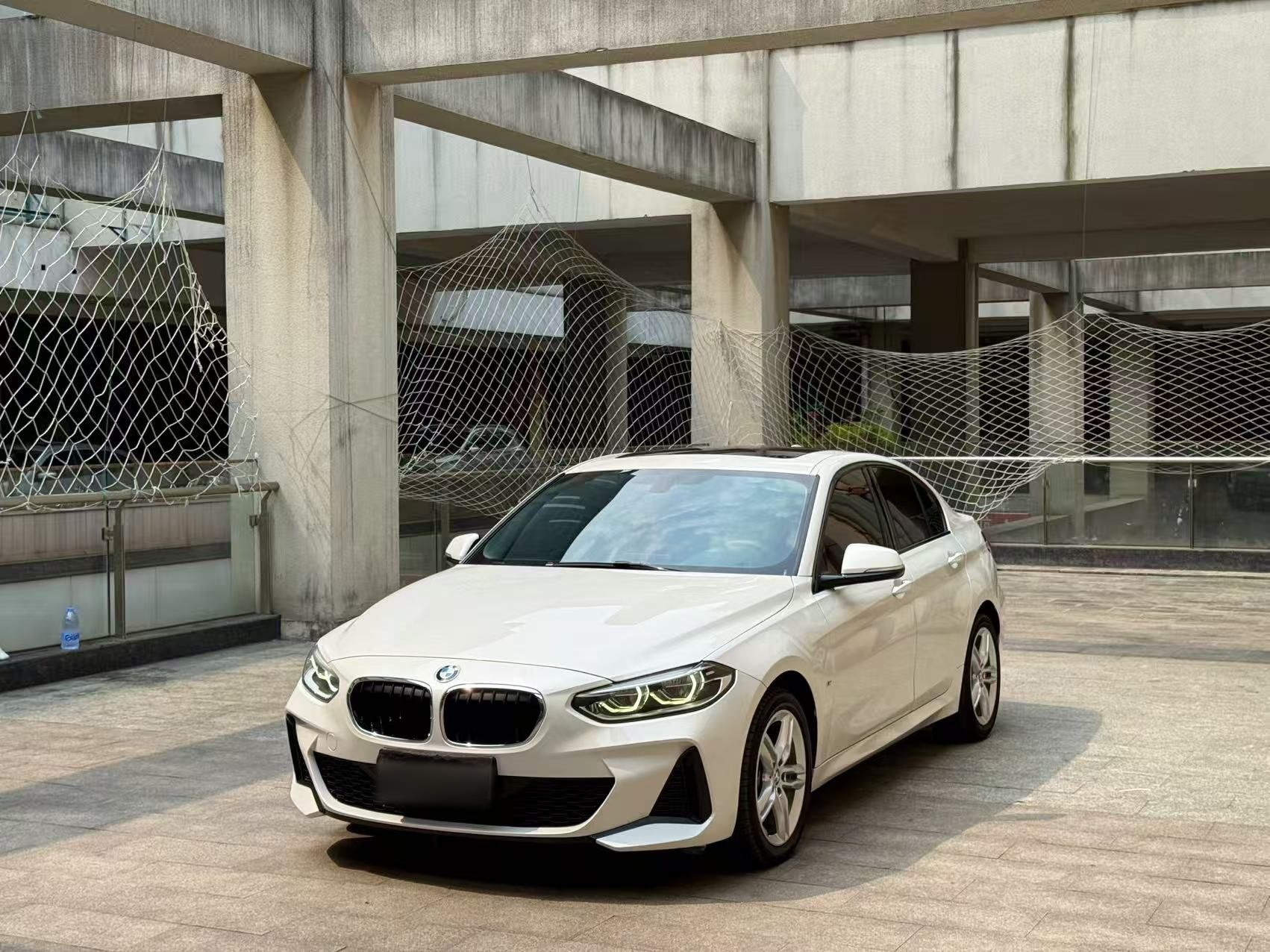 Parte inferior delantera