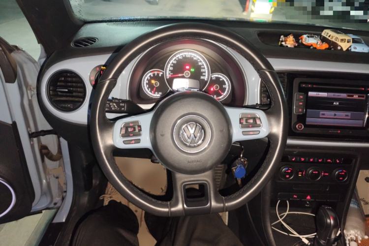 Used Volkswagen Beetle 2014 1.4TSI Luxury Model Steering Wheel