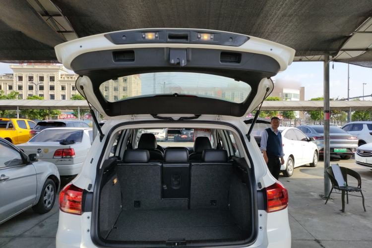 Used Volkswagen Tiguan 2015 1.8TSI Automatic Two-Wheel Drive Trend Edition Trunk