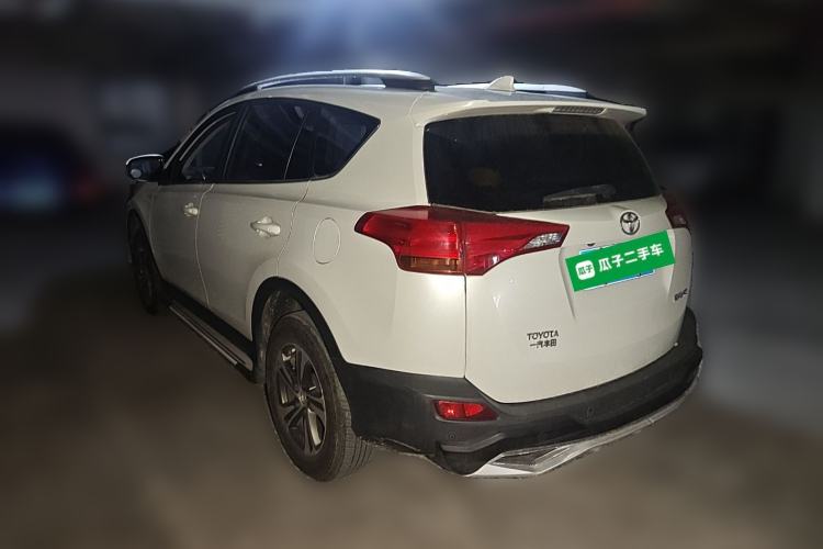 Used Toyota RAV4 2015 2.0L CVT Two-Wheel Drive Fashion Edition