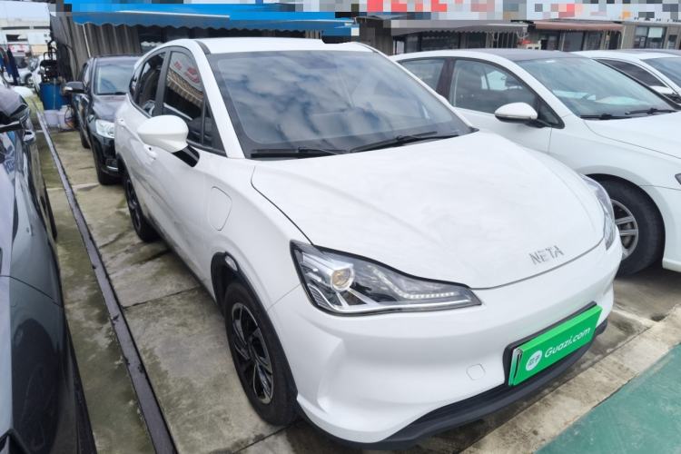 Used NETA V 2021 Long-Range Entertainment Edition Upgrade Model Front Right 45 Deg