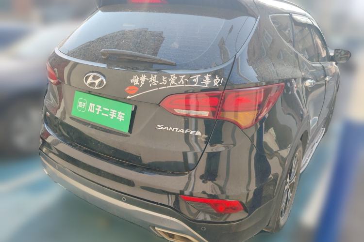 Used Hyundai Santa Fe 2017 2.4L Automatic Two-Wheel Drive Smart Version 5 Seats