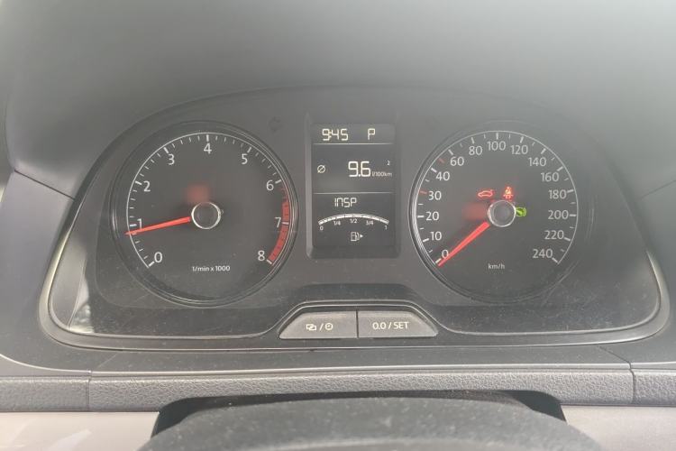 Used Volkswagen Lavida 2013 Revised Classic 1.6L Automatic Fashion Edition