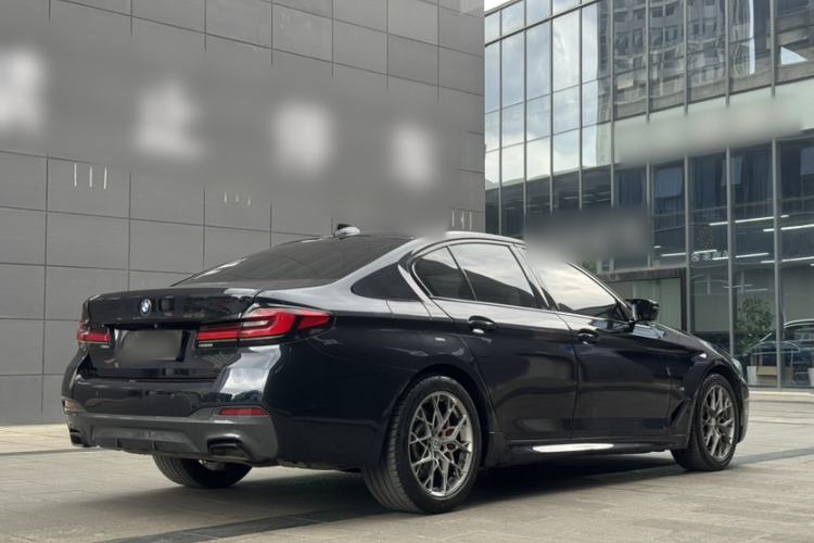 Used BMW 5 Series 2022 525i M Sport Package Exterior 1