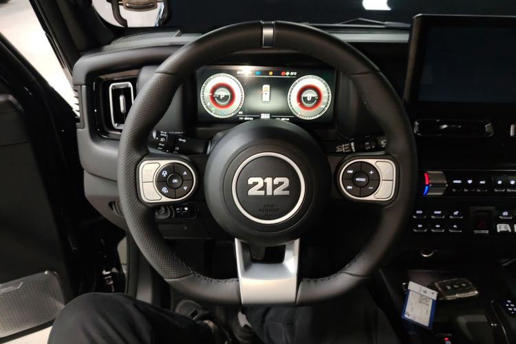 Used 212 T01 2025 2.0T Changfeng