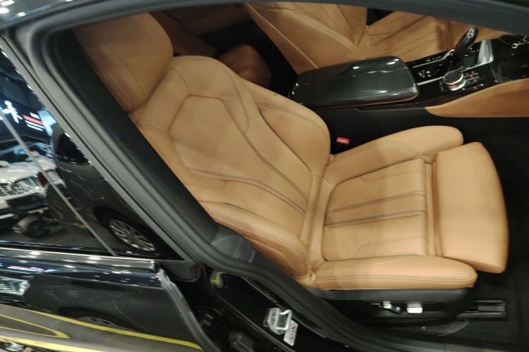 Used BMW 6 Series GT 2022 630i M Sport Package Right Front Seat