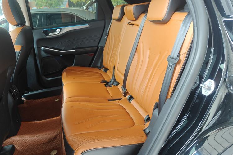 Used Ford Escape 2020 EcoBoost 245 Two-Wheel-Drive Titanium Edition
