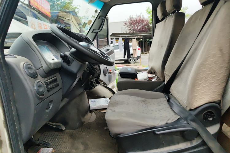 Used Iveco Power Daily 2012 2.5T-A32 Base Version Left Front Seat