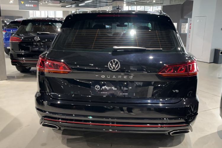 Used Volkswagen Touareg 2022 3.0 TSI Luxury Edition Black Diamond Sport Package
