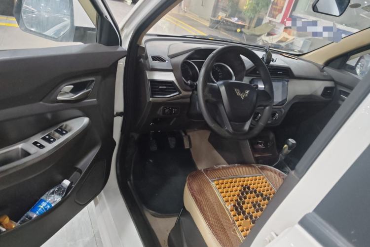 Used Wuling Hongguang 2018 1.5L S Comfort Model L2B
