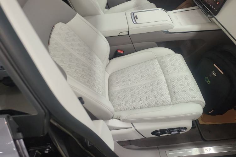 Used Zeekr 7X 2025 100kWh Long-Range All-Wheel Drive Intelligent Driving Version