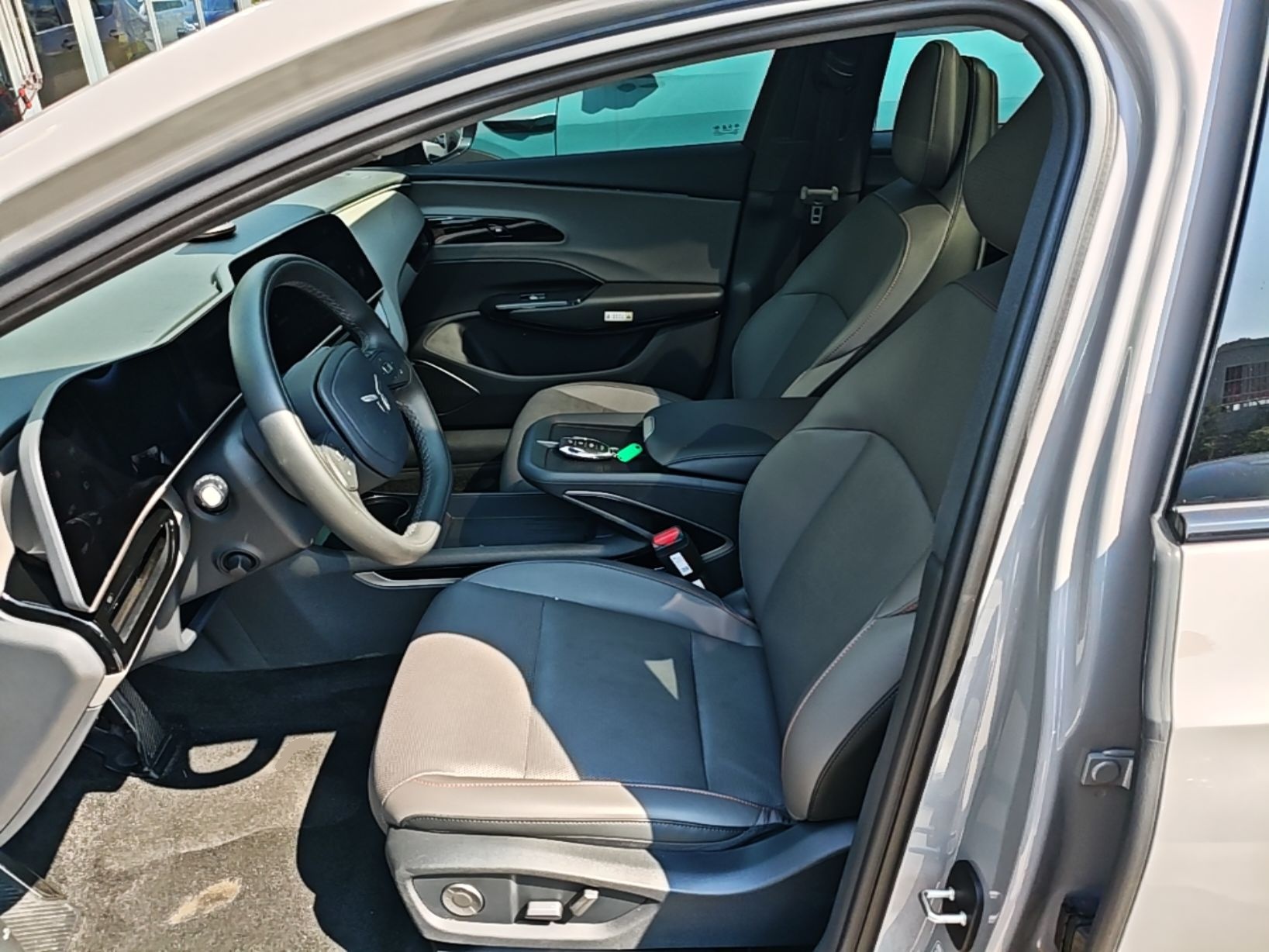 Hongqi EH7 2025 640 All-Wheel Drive Smart Selection Edition — снимка 17