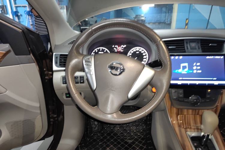 Used Nissan Sylphy 2014 1.6XV CVT Deluxe Edition Steering Wheel