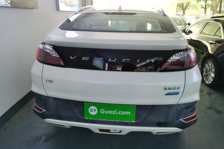 Used Venucia T90 2018 2.0L CVT Smart Connect Luxury Edition China V Standard