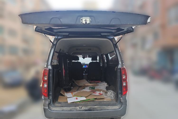 Used Jinbei Gold Hiace 2021 1.5L Passenger Vehicle Engineering Lion 6 Seats