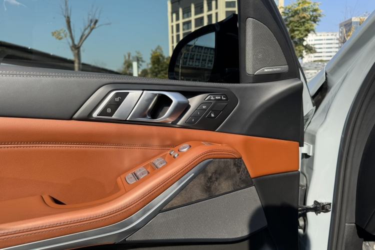 Used BMW X7 2023 xDrive40i Luxury M Sport Package
