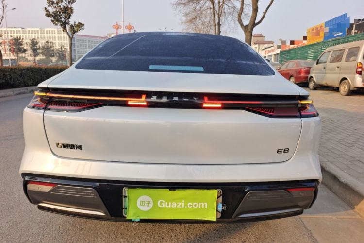 Used Geely Galaxy E8 2024 620 km All-Wheel-Drive Dragon Edition